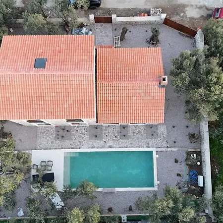 Otuken Stone House Private Heated Pool Villa